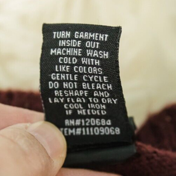 Disney Size Medium M Red Disney Princess Embroidered Patches Open Long Cardigan - Picture 9 of 10